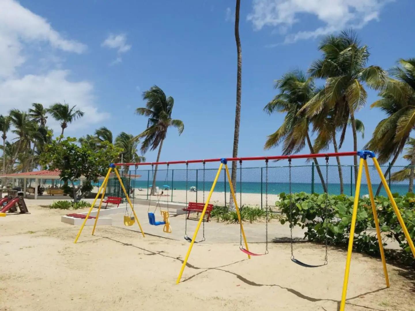 Sunset Paradise Cozy Beachfront Escape - Isla Verde San Juan Exteriér fotografie