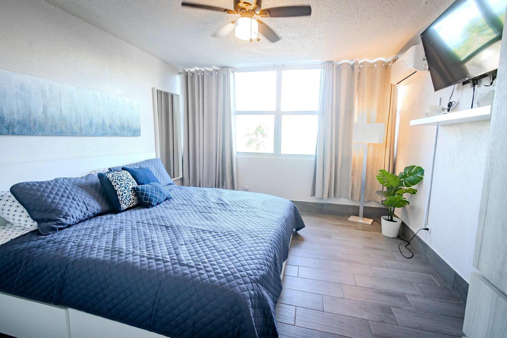 Sunset Paradise Cozy Beachfront Escape - Isla Verde San Juan Exteriér fotografie
